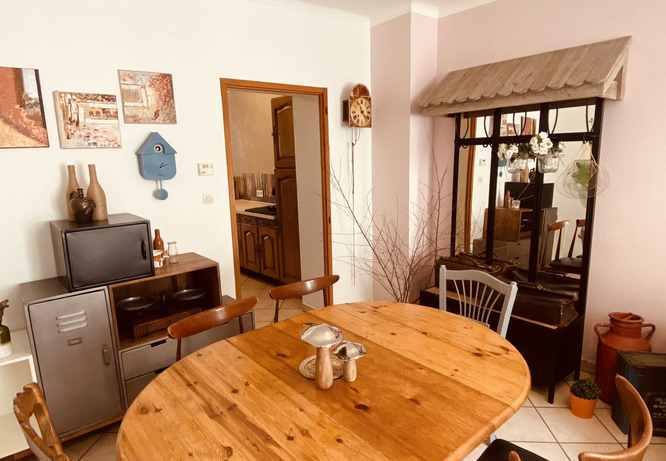 Apartment in Saint-Avold - Appartement Saint-Avold 3 chambres 1 lit double 3 lits simples 